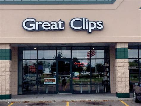 Great clips fenton mi - Fenton, MI 48430. US. Discover all the affordable haircare services that the Great Clips Silver Lake Village Great Clips, located in Fenton, MI, has to offer. Save time by …